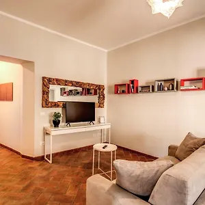 https://navona-petit.it-romehotels.com